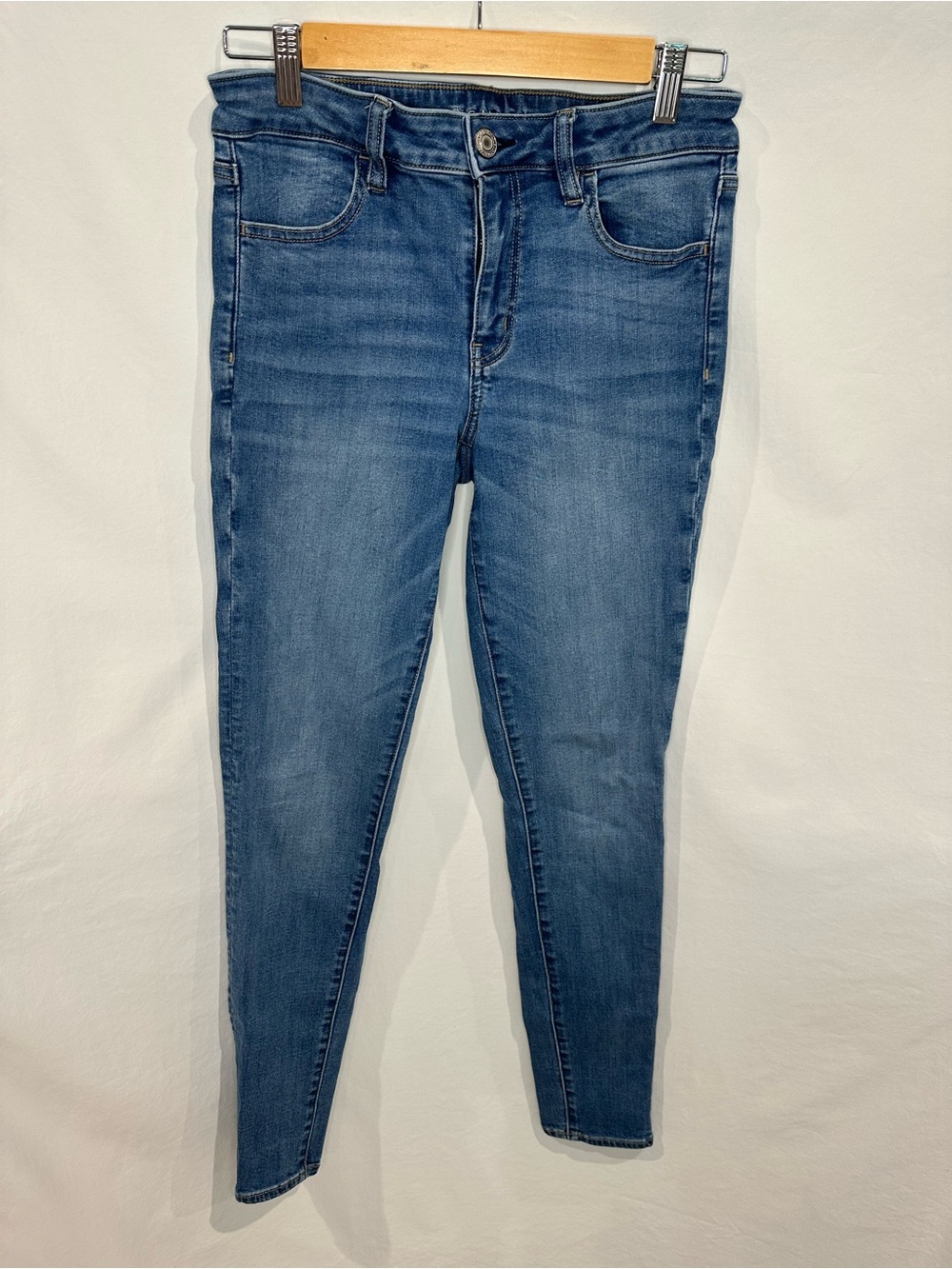 American Eagle Outfitters Women's Skinny Jeans - Medium Blue Wash